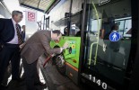 Rollán ha visitado una planta de repostaje de gas natural comprimido que abastece a cerca de un centenar de autobuses en Leganés